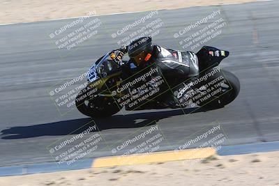 media/Jan-14-2024-SoCal Trackdays (Sun) [[2e55ec21a6]]/Turn 10 Inside (110pm)/